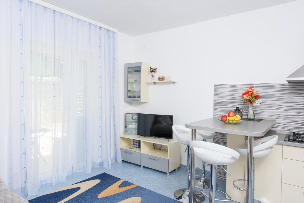 Apartments Patricia Trogir Exterior photo